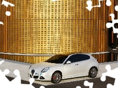 Hatchback, White, Alfa Romeo Giulietta