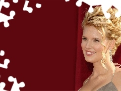 bun, Maggie Grace, Blond