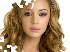 The look, Keeley Hazell, Blonde