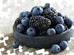 bowl, blackberries, blueberries