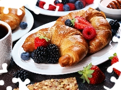 Fruits, breakfast, blueberries, strawberries, raspberries, Cup, coffee, Croissant, croissants, plate, blackberries