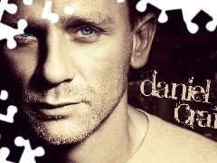 Daniel Craig