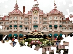 Paris, Hotel hall, Disneyland