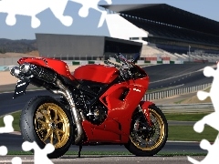 Ducati 1198, track