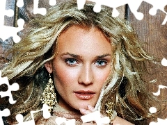 Diane Kruger, ear-ring