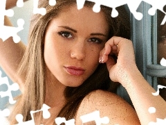 Little Caprice, ear-ring