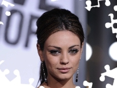 Mila Kunis, ear-ring