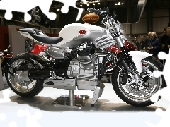 Moto Guzzi V12 Strada, exhibition