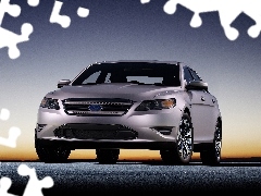 Ford Taurus, commercial