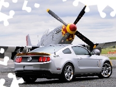 Ford Mustang, plane