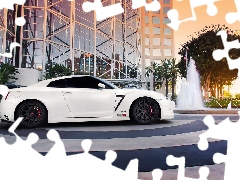 Nissan, high-rise, fountain, GTR