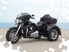 Front, Harley Davidson Tri Glide Ultra Cl, fairing