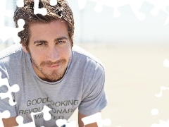 smiling, Jake Gyllenhaal