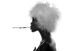Cigarette, Naomi Campbell, Hat