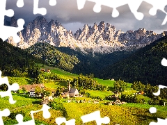 Val di Funes Valley, Dolomites Mountains, woods, Massif Odle, Italy, Village of Santa Maddalena, Houses