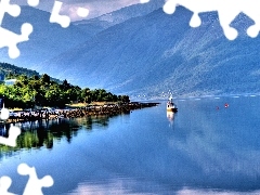 The ship, Mountains, lake