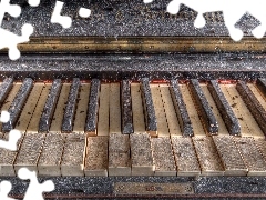 old, piano