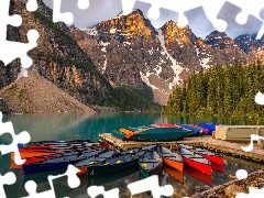 Platform, lake, trees, forest, Mountains, Canada, Province of Alberta, Kayaks, Moraine Lake, Banff National Park, viewes
