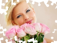 Blonde, bouquet, rouge, Smile