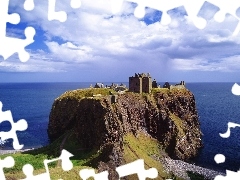 Sky, mountains, ruins, sea