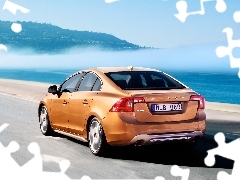 Orange, Volvo S60