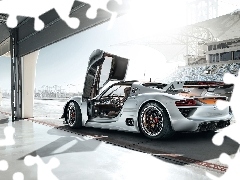 Porsche 918 RSR Coupe Tor, scene