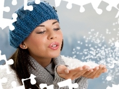 Women, hands, snow, make-up