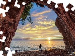 Michigan, The United States, Superior Lake, rocks, Human, Sunrise, trees, branch pics, cave