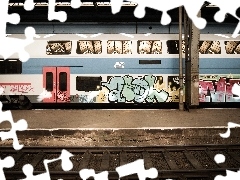 stop, Train, Graffiti