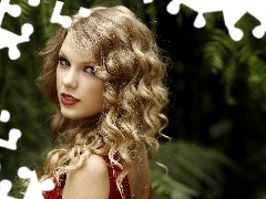 Beauty, Taylor Swift