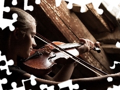 Women, violin