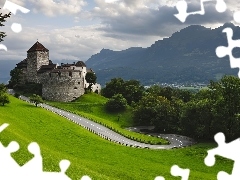 Mountains, Vaduz, trees, Liechtenstein, Castle, Way, viewes