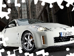 White, Nissan 350Z