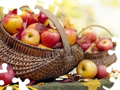 Baskets, apples