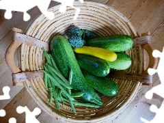 beans, broccoli, plate, zucchini, wicker