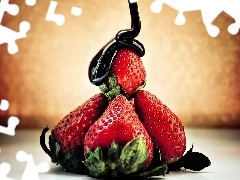 Chocolate, strawberries, glaze