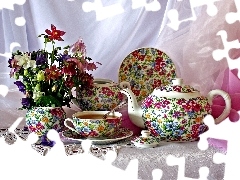 Flowers, service, tea