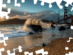 Tides, San Francisco, The Golden Gate Bridge