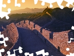 Great Chinese Wall, The Hills
